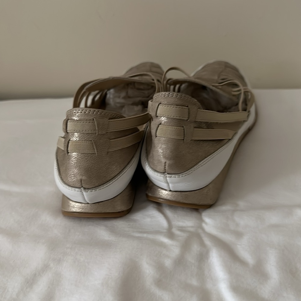 Shoes - Picture 3 of 9